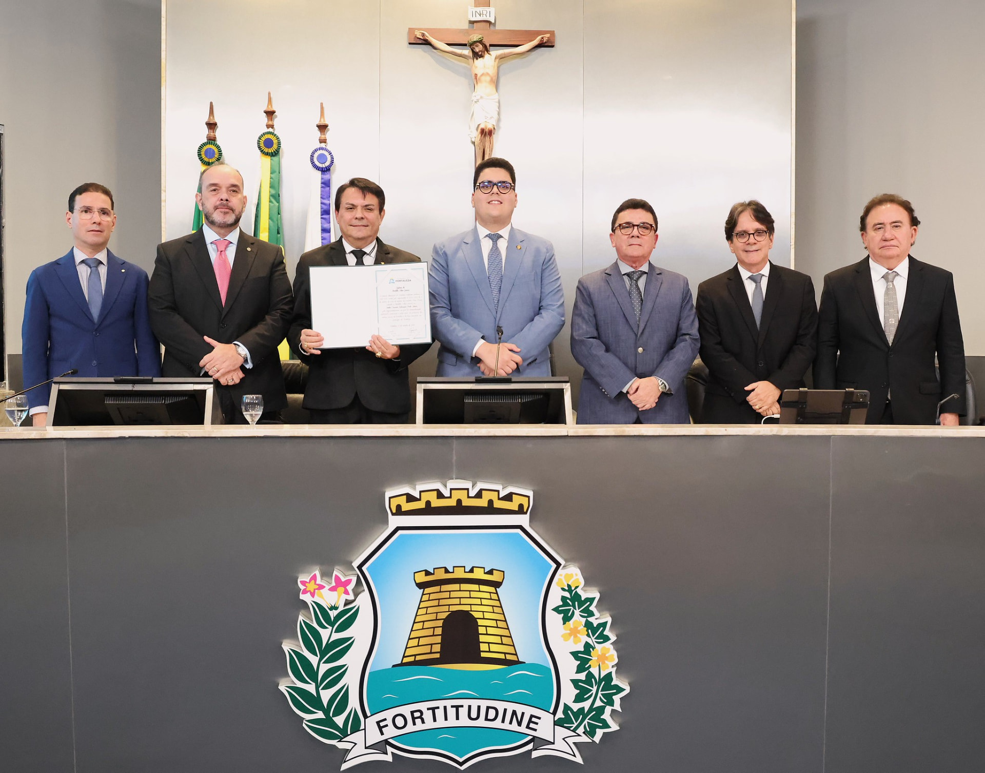 Registro da homenagem no plenário da Câmara Municipal de Fortaleza
